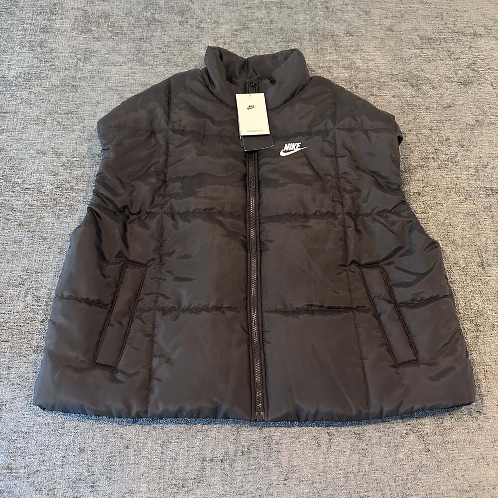 Nike Womens Therma-FIT Puffer Vest Small Black FB7679-010 Oversized NWT $110